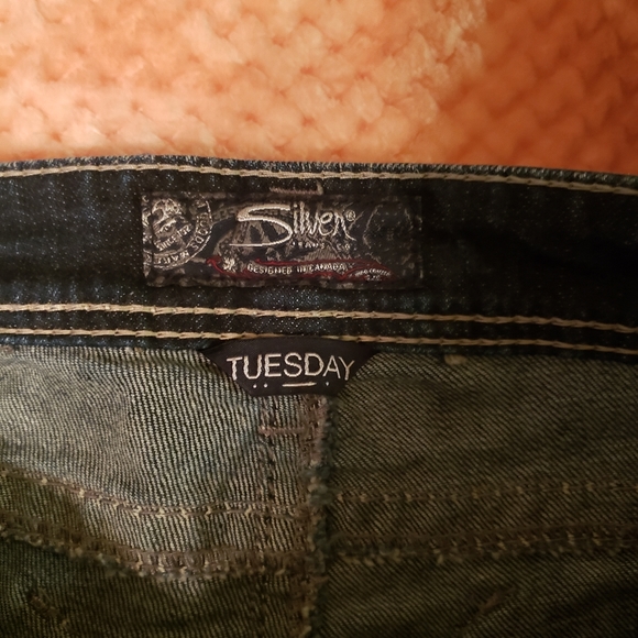 Silver Jeans - Picture 5 of 5
